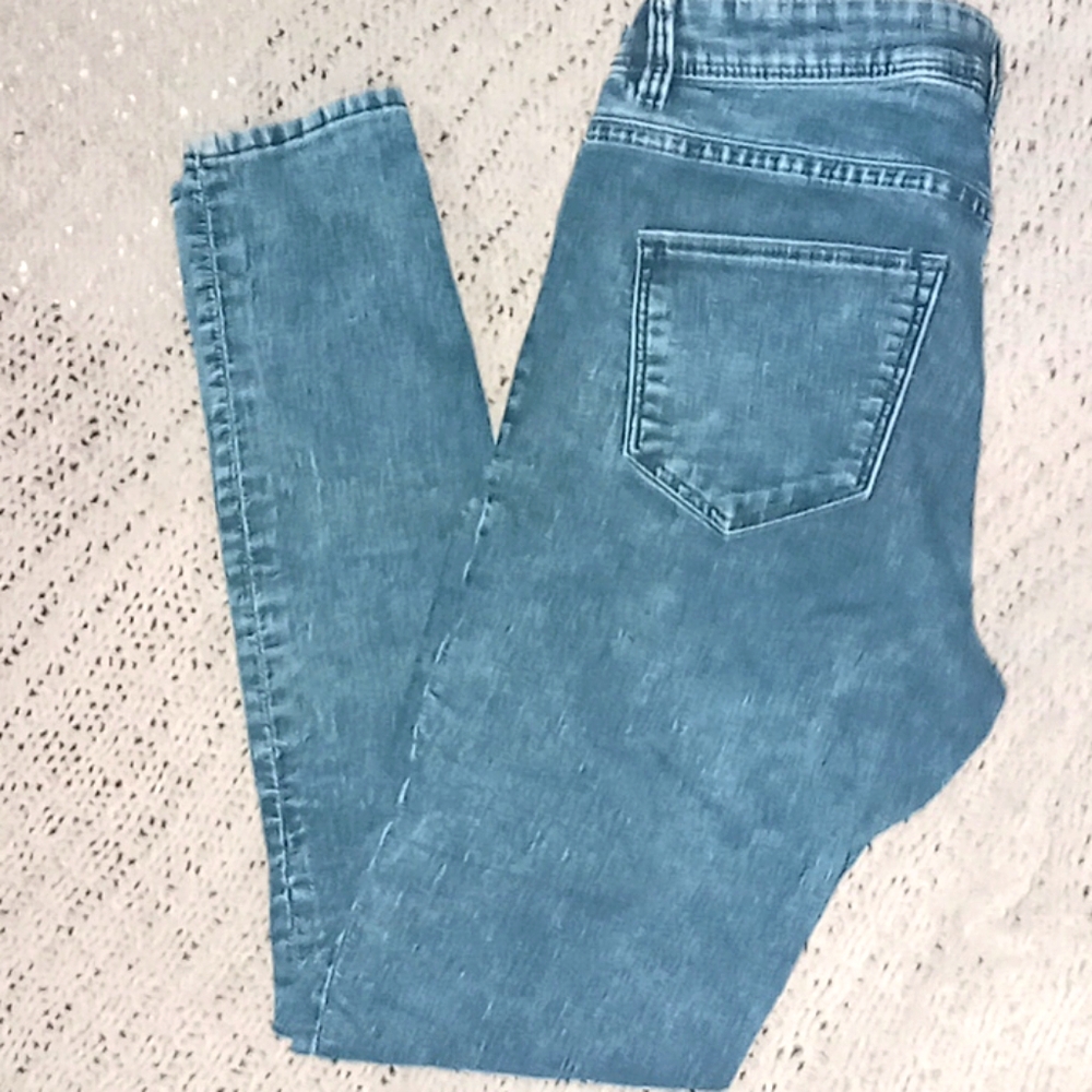 Stretchy skinny jeans